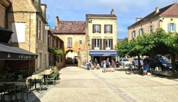 Café Des Moines - 24480 Le Buisson-De-Cadouin