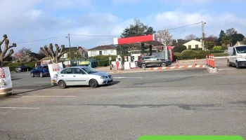 Intermarché station-service Couhé Valence En Poitou - Valence-En-Poitou