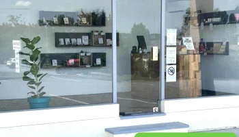 Vape Shop - 150 Av. Alfred Court