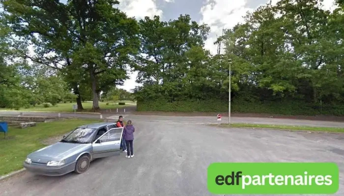 aire de pique-nique camping -cars - Chermignac