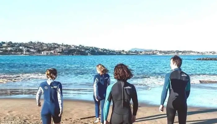 Anfibi - La marque qui équipe tous les pratiquants de l’océan / Combinaisons, ponchos et accessoires - Saint-Jean-De-Luz