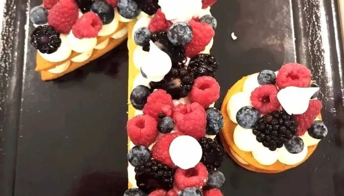 Au Pays Des Merveilles -  Gateau - Artix