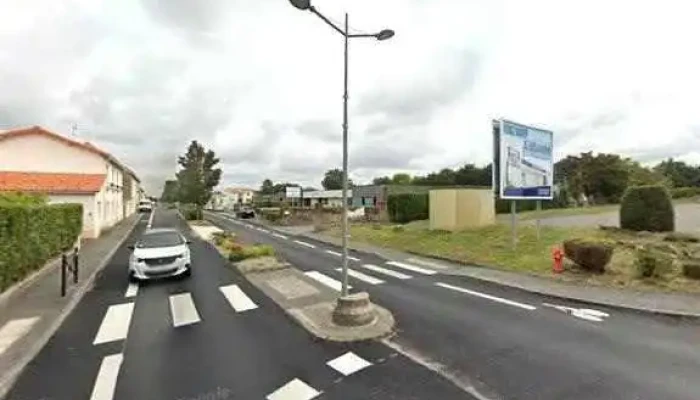 Au Vide Grenier Bressuire -  Street View Et 360deg - Bressuire