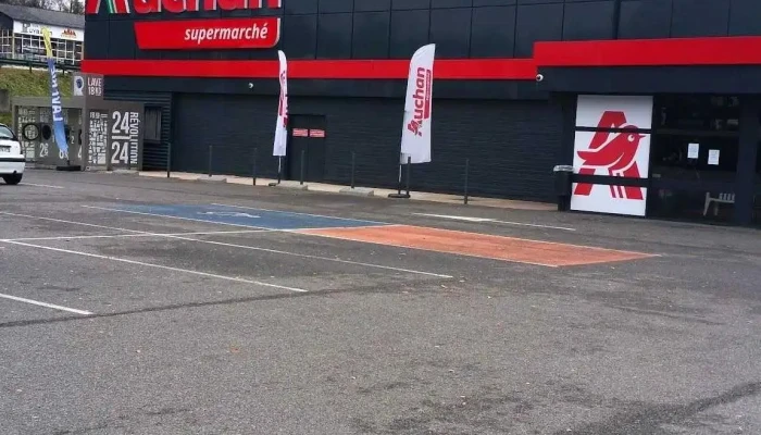 Auchan Supermarché Egletons - 19300 Égletons