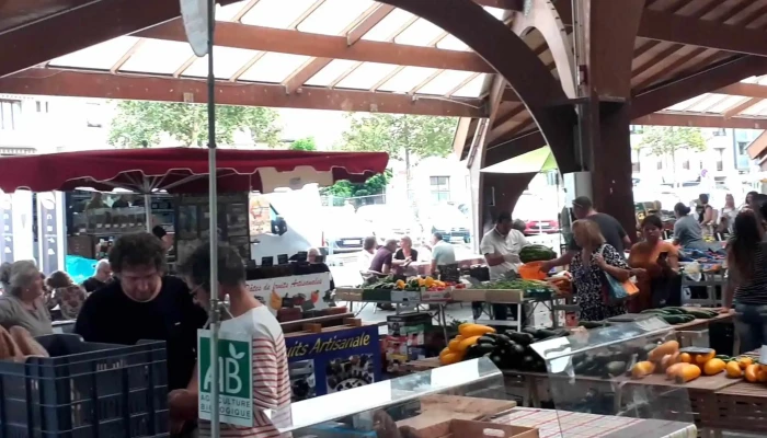 Aux Marches De Brive Adresse - Brive-la-gaillarde