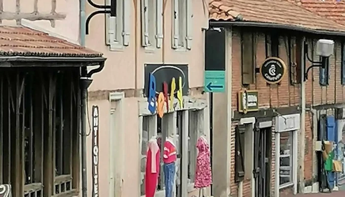Betty - France