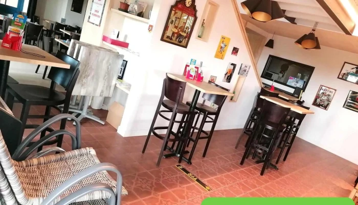Café De La Place - 79100 Thouars