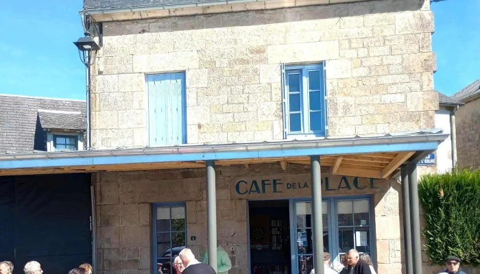 Cafe De La Place Site Web - Bugeat