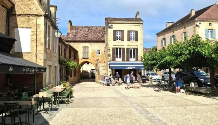 Café Des Moines - 24480 Le Buisson-De-Cadouin