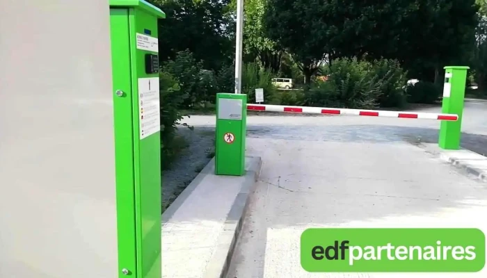 Camping De Mon Village Camping Car Park Videos - Brioux-sur-boutonne