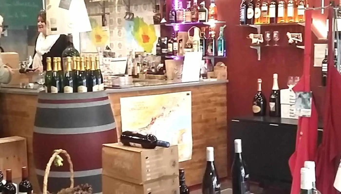 Cave A Vin Et Spiritueux  Le Tire Bouchon Caviste - La Tremblade