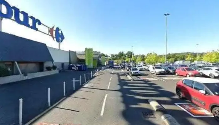 Centre Commercial Carrefour Brive -  La Gaillarde Street View Et 360deg - Brive Cedex