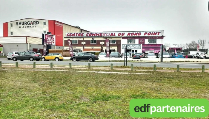 Centre Commercial Du Rond POint - 33600 Pessac