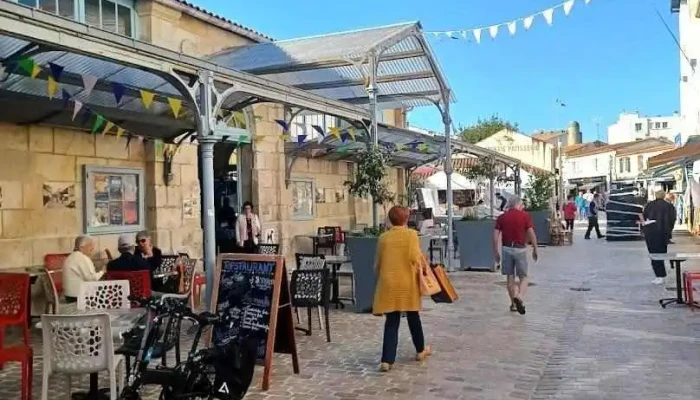 Commerces rue de la Halle - Fouras