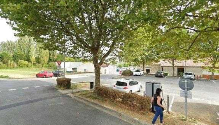 Credit Agricole Charente Maritime Deux Sevres Street View Et 360deg - Burie