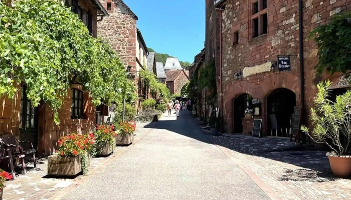 Eustache Collonges - Le couteau de Corrèze - 19500 Collonges-La-Rouge