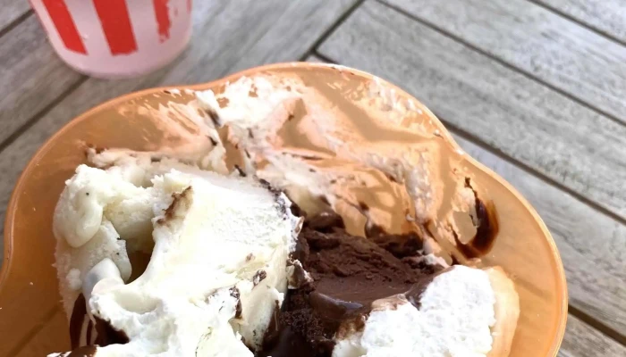 Gominola -  Marchand De Glaces - La Tremblade