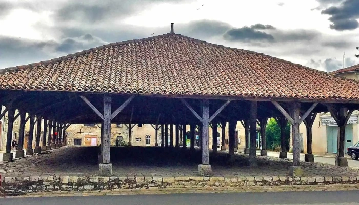 Halles De Charroux -  Site Historique - Charroux