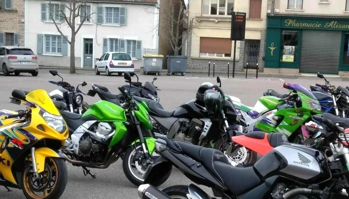 Haut Coeur Dauzances Bar Tabac Jeux Auzances - Auzances