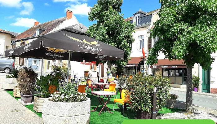 Haut Coeur Dauzances Bar Tabac Jeux Photos Du Proprietaire - Auzances