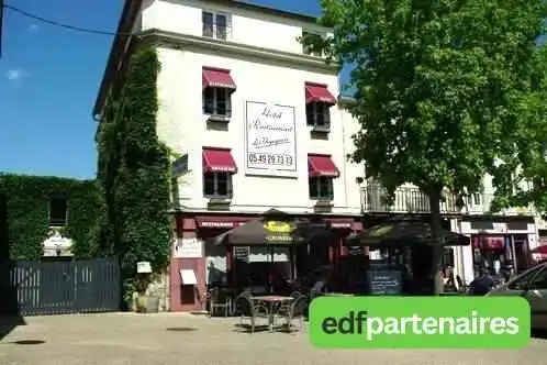 Hotel Des Voyageurs Exterieur - Chef-boutonne
