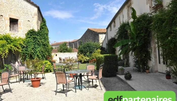 Hotel Du Donjon Tout - Aulnay