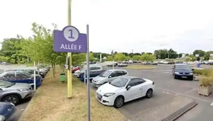 Hyper U Et Drive -  Street View Et 360deg - Saintes