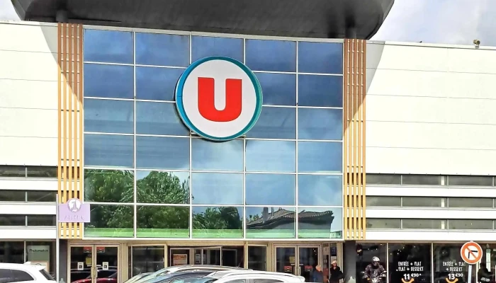 Hyper U Et Drive -  Zone - Saintes