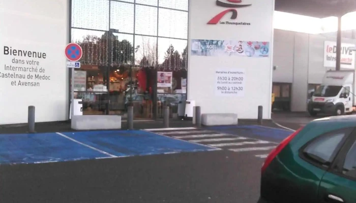 Intermarche Super Avensan Stationnement - Avensan