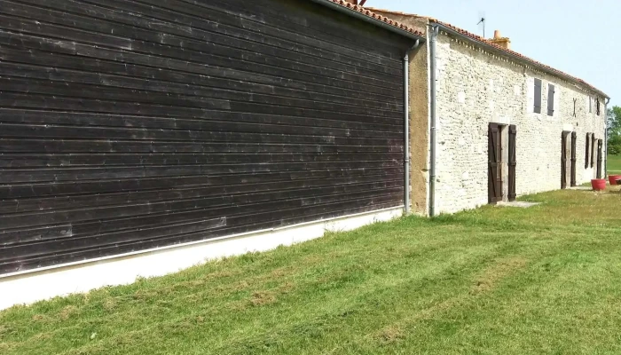 La Cabane De Moins -  Instagram - Breuil-magné