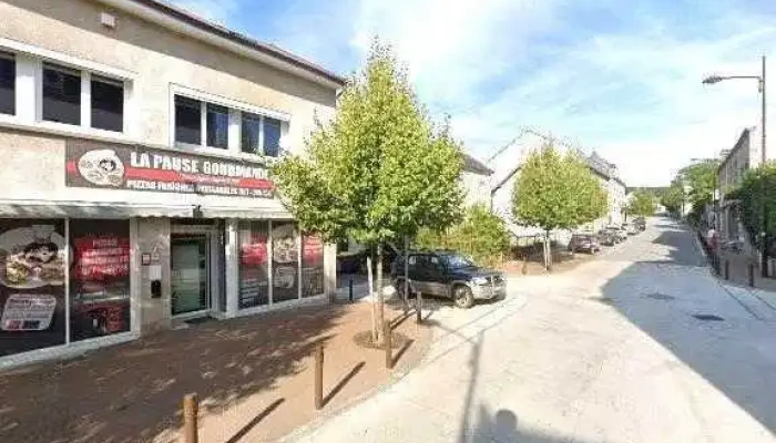 La Pause Gourmande 23 Distributeur De Pizza Artisanale 2424 77 Street View Et 360deg - Auzances