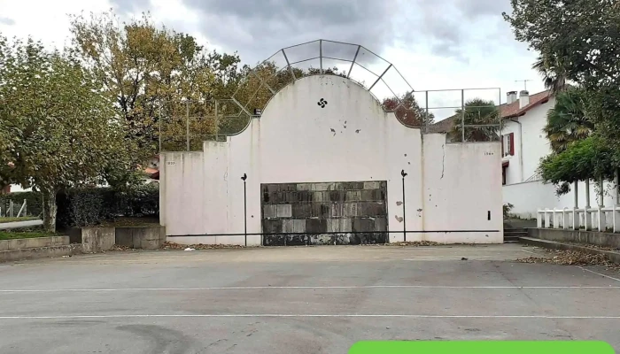 Larresoroko Pilotalekua - Fronton à Larressore - France