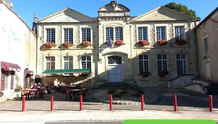 Le Donjon - 86330 Moncontour
