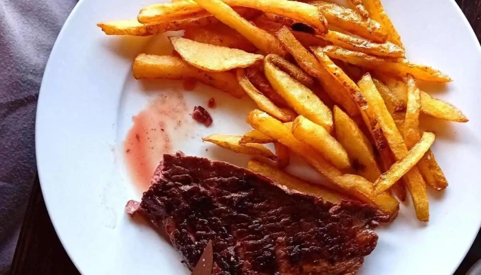 Le Hangar 87 -  Steak Frites - Val-d'oire-et-gartempe