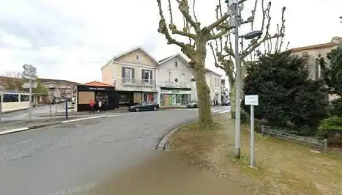 Le Piano Fleuri -  Street View Et 360deg - Arès