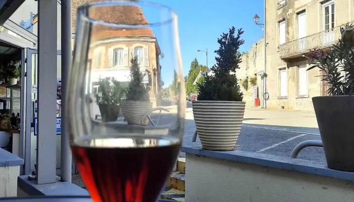 Les Pieds Nus -  Plats Et Boissons - Auzances
