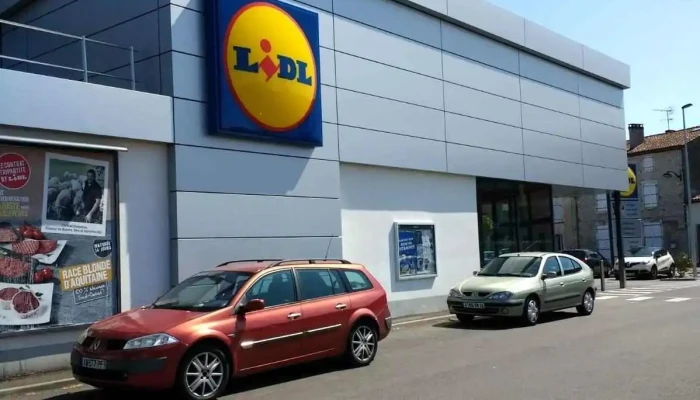 Lidl -  Stationnement - Chasseneuil-sur-bonnieure