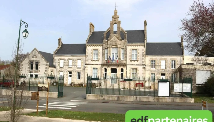 Mairie de Lezay - 79120 Lezay