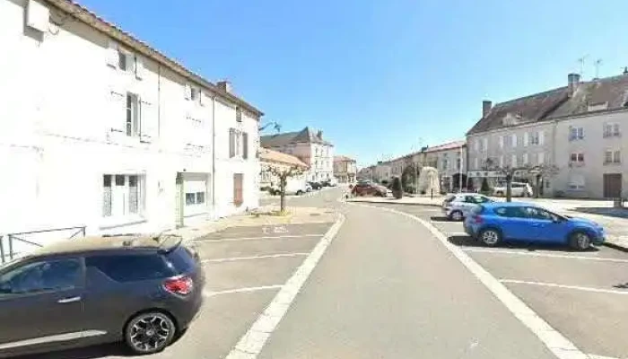 Marche Du Samedi Street View Et 360deg - Chasseneuil-sur-bonnieure