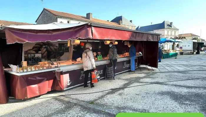 Marche Du Samedi Tout - Chasseneuil-sur-bonnieure