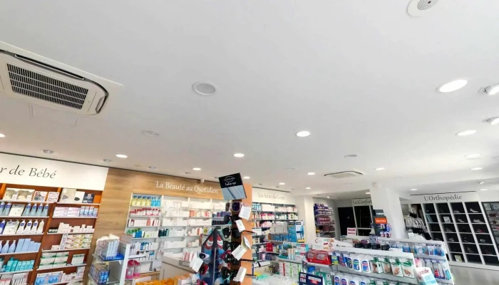 Pharmacie Val De Boutonne -  Street View Et 360deg - Brioux-sur-boutonne