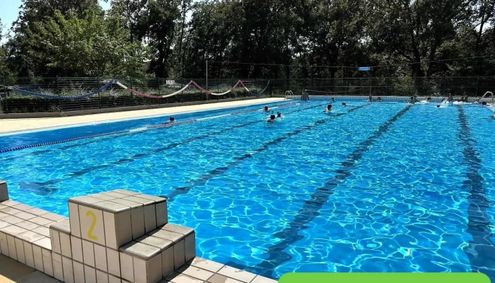 Piscine à Gabarret - 40310 Gabarret
