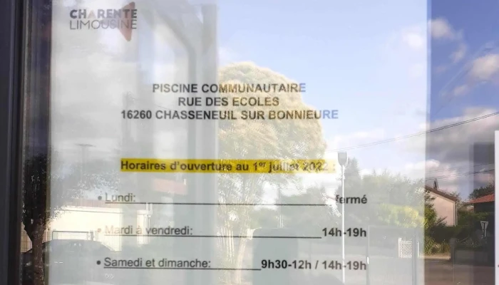 Piscine Communautaire De Chasseneuil -  Sur Bonnieure Piscine Municipale - Chasseneuil-sur-bonnieure