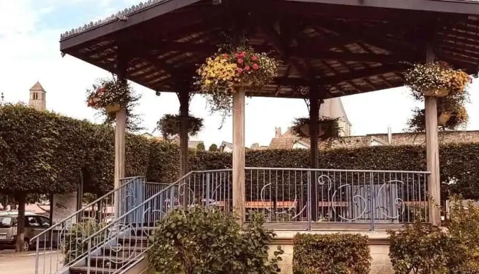 Place Du Marche   86300 Chauvigny Tout - Chauvigny