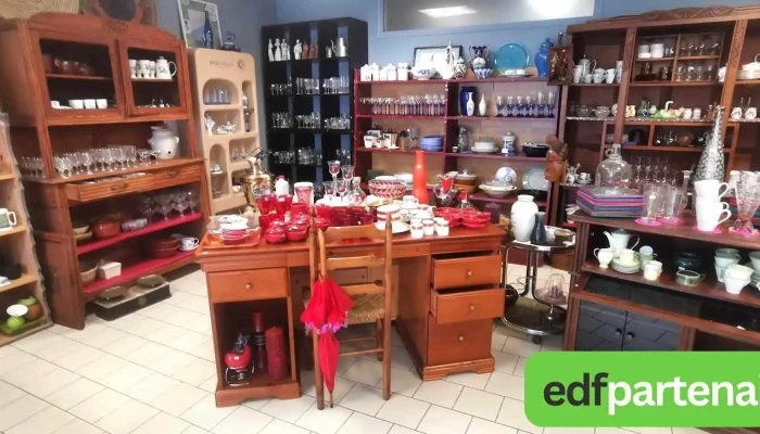 Ressourcerie Cicarevie Interieur - Charroux