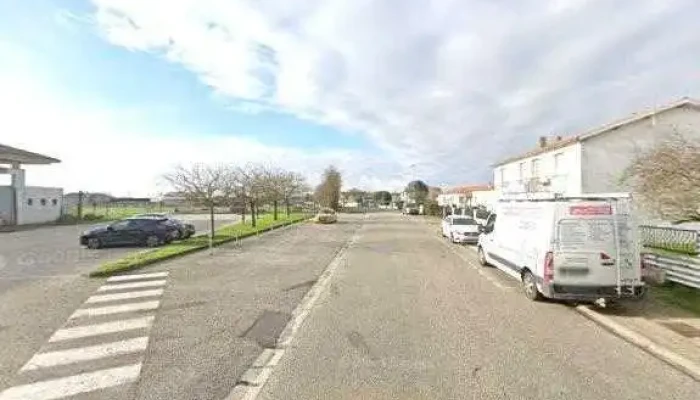 Salle Theatrale Et Culturelle De Breuil Magne Street View Et 360deg - Breuil-magné