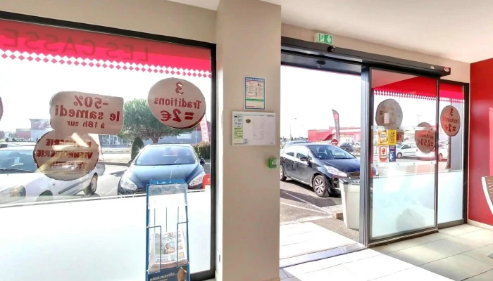 Saveurs Et Gourmandises -    Chauray Atmosphere - Chauray