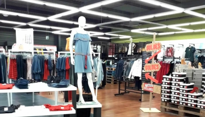 Speak -  Boutique D Articles De Mode - Chauvigny
