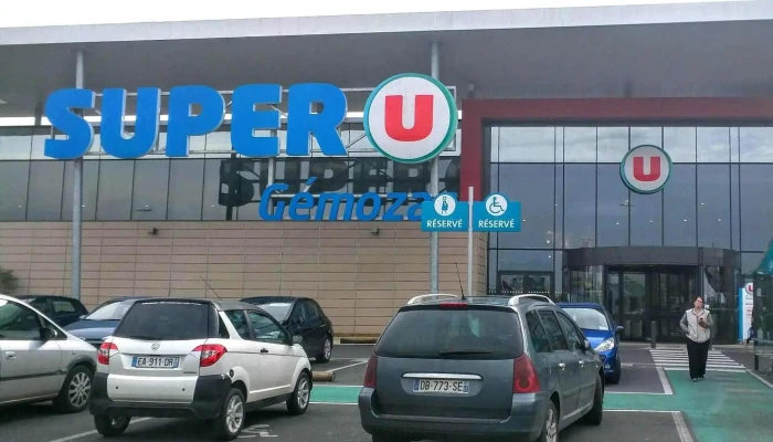 Super U Et Drive -  Stationnement - Gémozac