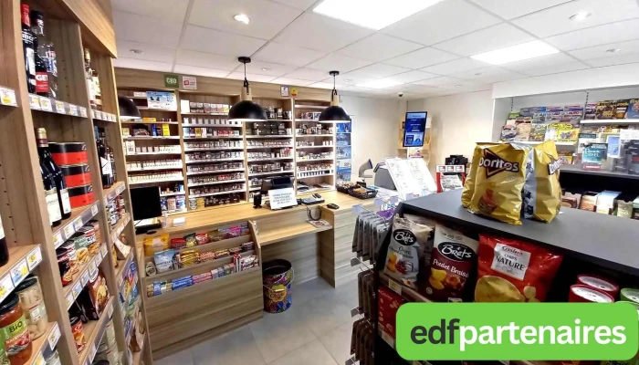 Tabac Epicerie Depot De Pain Presse Interieur - Les Gonds